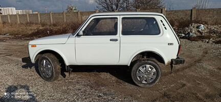 LADA 4x4 (Нива) 1.6 МТ, 2003, 196 500 км