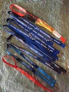 Шнурки для бейджей