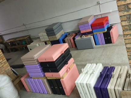 Кушетки для наращивания ресниц / массажный стол