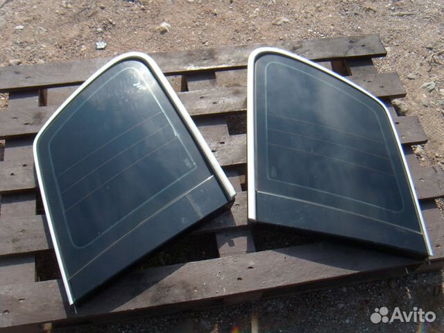 Стекло кузовное глухое правое VW Touareg 2002-2010