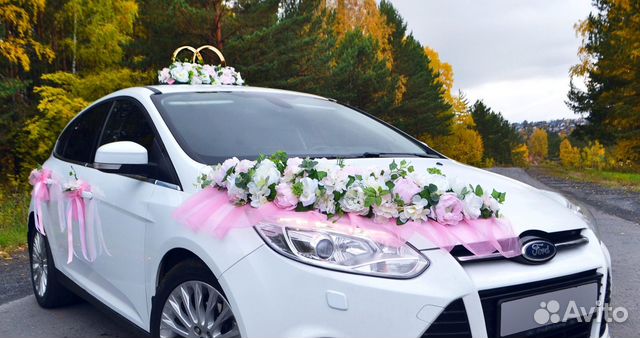 Свадебные украшения на автомобиль