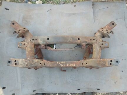 Подрамник Тoyota RAV-4