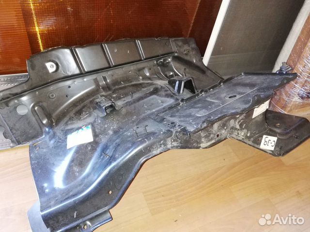 Брызговик 5730109B56 лев (арка) ssang yong новый