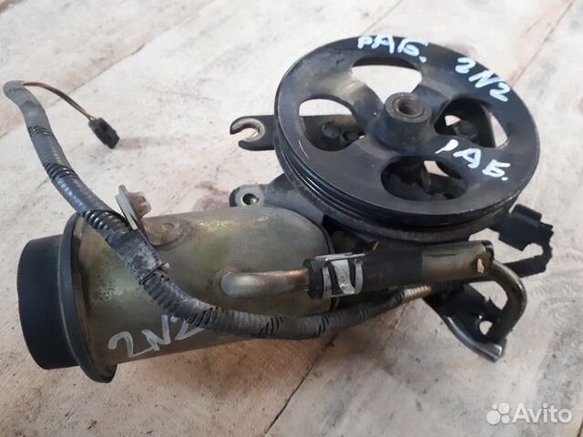 Насос гур тойота ист,функарго,платц,витц