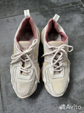 Кроссовки женские Tervolina 38