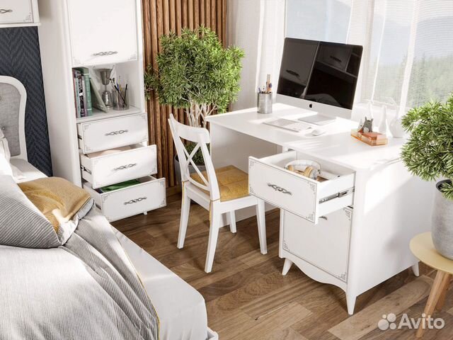Письменный стол белый