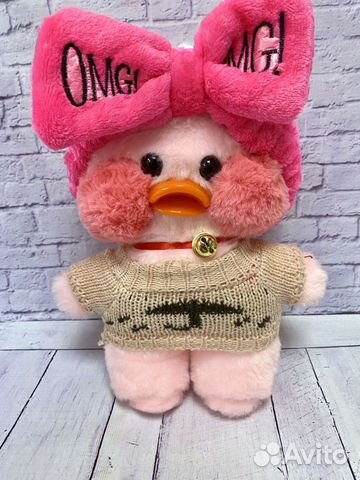 Утка лалафанфан с розовой повязкой