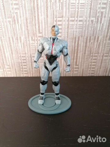 Коллекционная фигурка DC comics киборг