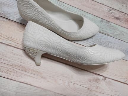 Туфли свадебные/вечерние р.39-40(белые)