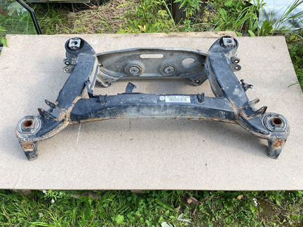 Задний подрамник балка Mercedes w203 C-class