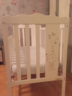 Кроватка детская испанской Фирмы Micuna белого цве