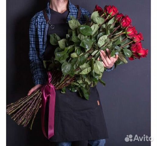 Букет из 51 красной розы голландия 1 метр