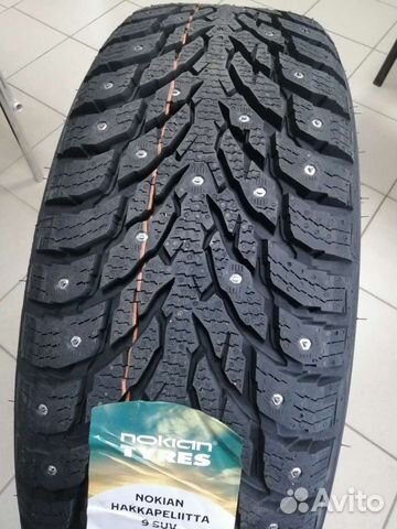 Nokian Tyres Hakkapeliitta 9 215/70 R16 104H