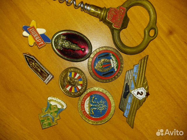 Набор значков+штопор