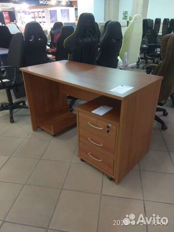 Компьютерный стол новый