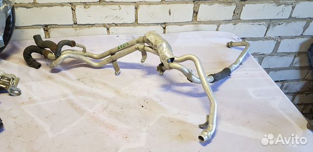 Audi A8 D4 Трубка системы охлаждения 6.3 W12