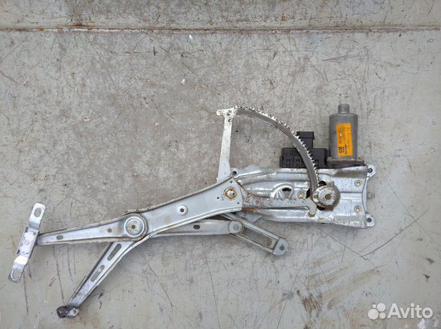 Стеклоподъемник левый Opel Astra G 1998-2005