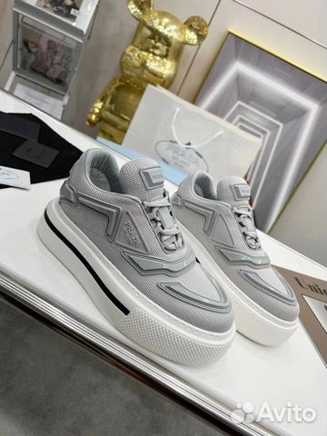 Кроссовки Prada
