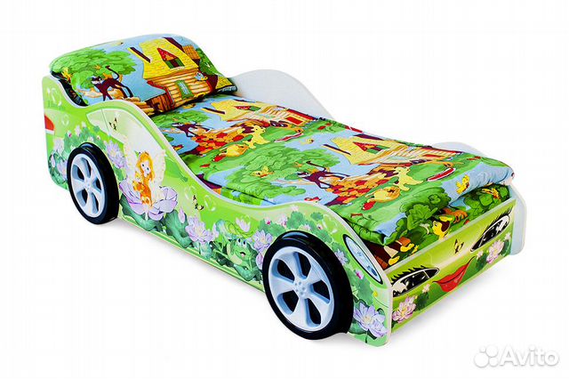 Детская кровать машина