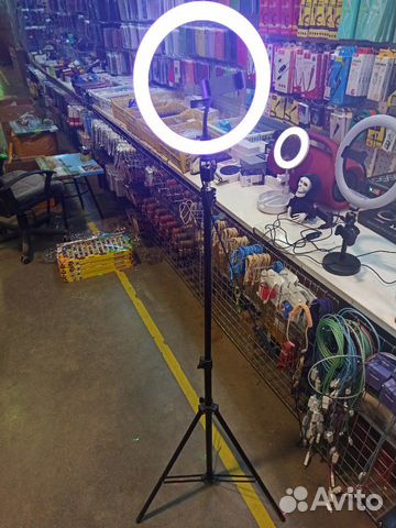 Кольцевая лампа со штативом