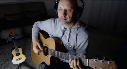 Уроки игры на гитаре, бас гитаре, укулеле