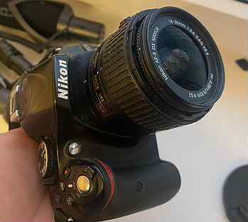 Nikon 5200. 2 объектива + штатив + флешки