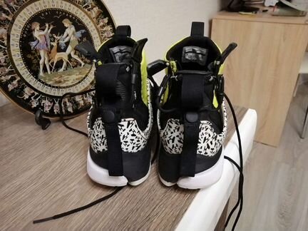 Nike presto mid acronym