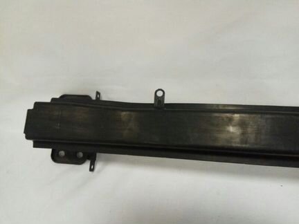 Усилитель бампера передний Skoda Yeti 1 2014-2018