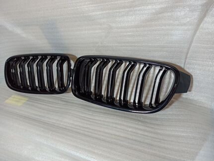 Ноздри бампера BMW F30 комплект