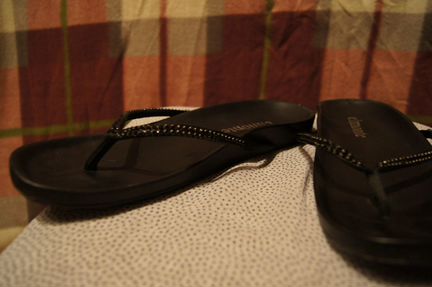 Шлепанцы со стразами, 39 размер