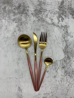 Набор столовых приборов