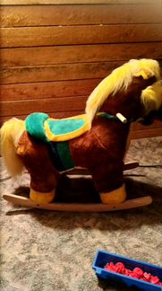 Качалка лошадь