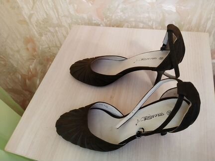Новые босоножки