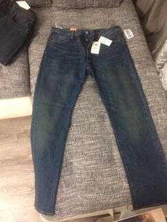 Джинсы Levis