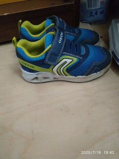 Кроссовки geox 26