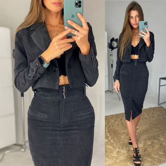 Стильный вельветовый костюм