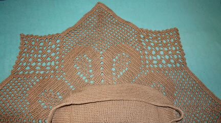 Скатерть и корзина плетеные из сезаля