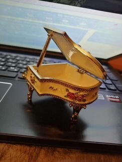 Шкатулка рояль, металл и керамика