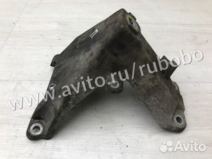 Кронштейн двигателя правый правый Audi A8 D3 BHT