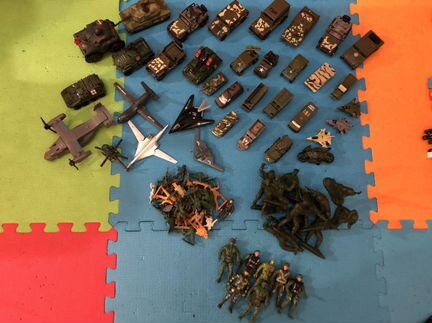 Детские военные игрушки