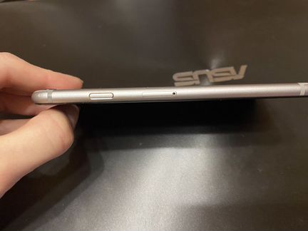 Телефон iPhone 6