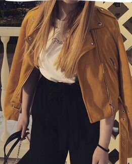 Косуха bershka желтая M