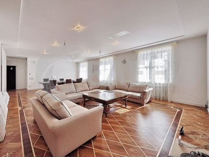 4-к квартира, 208 м², 4/9 эт.