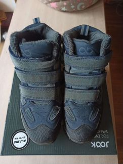 Утеплённые кроссовки высокие