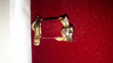 Золотые серьги и кольцо с бриллиантами