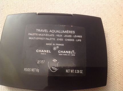 Тени, блеск и румяна Chanel