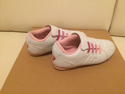 Детские кроссовки