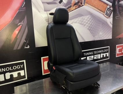 Передние сиденья кожа Toyota Camry v50