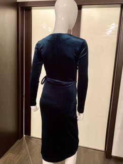 Платье с запАхом, зелёный бархат