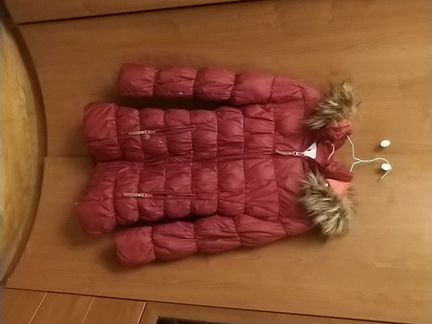 Зимний пуховик для девочки Luhta